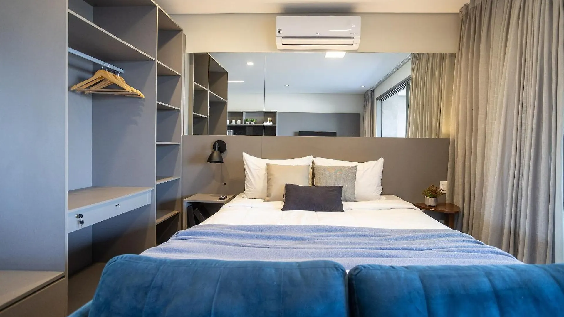 Platina 220 Apartamento São Paulo 0*,  Brasil